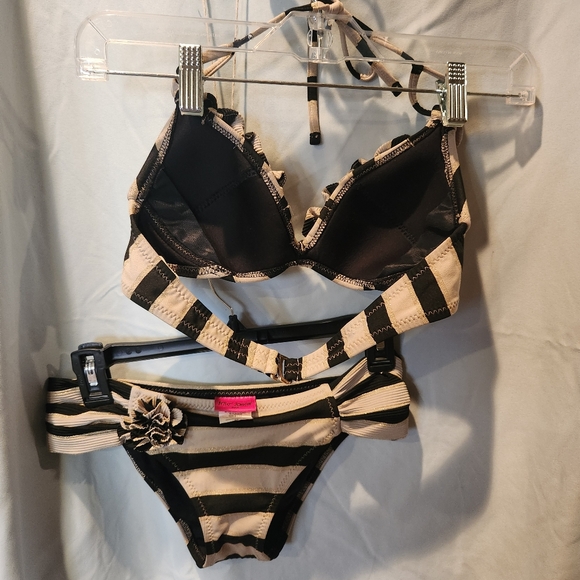 Betsy Johnson matching bikini - Picture 9 of 10